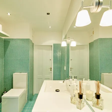 Lejlighed Luxury Central W. Balcony And Lake View